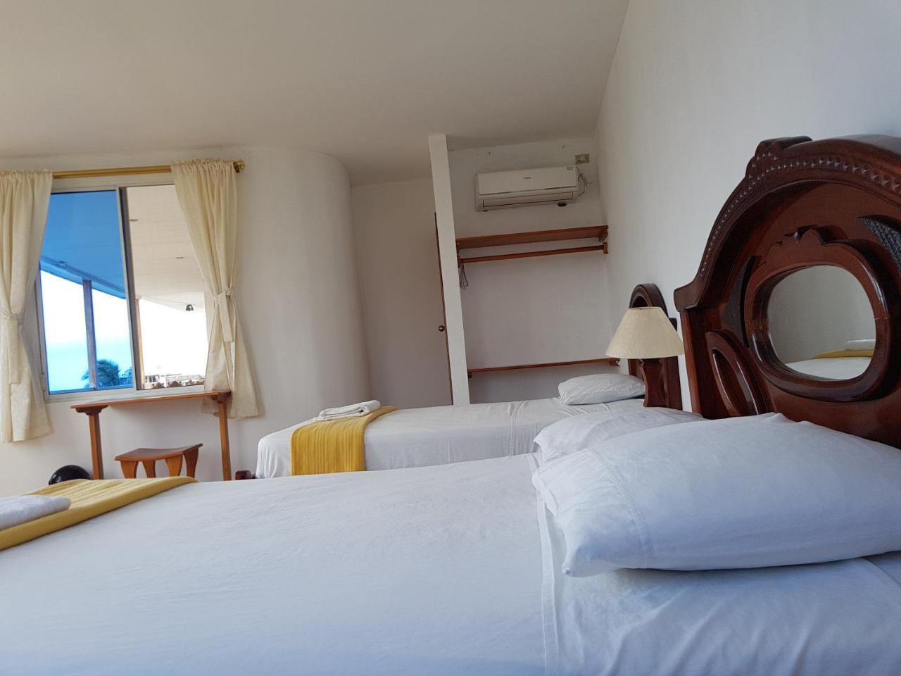Gloria - Galapagos Inn Puerto Ayora  Bagian luar foto