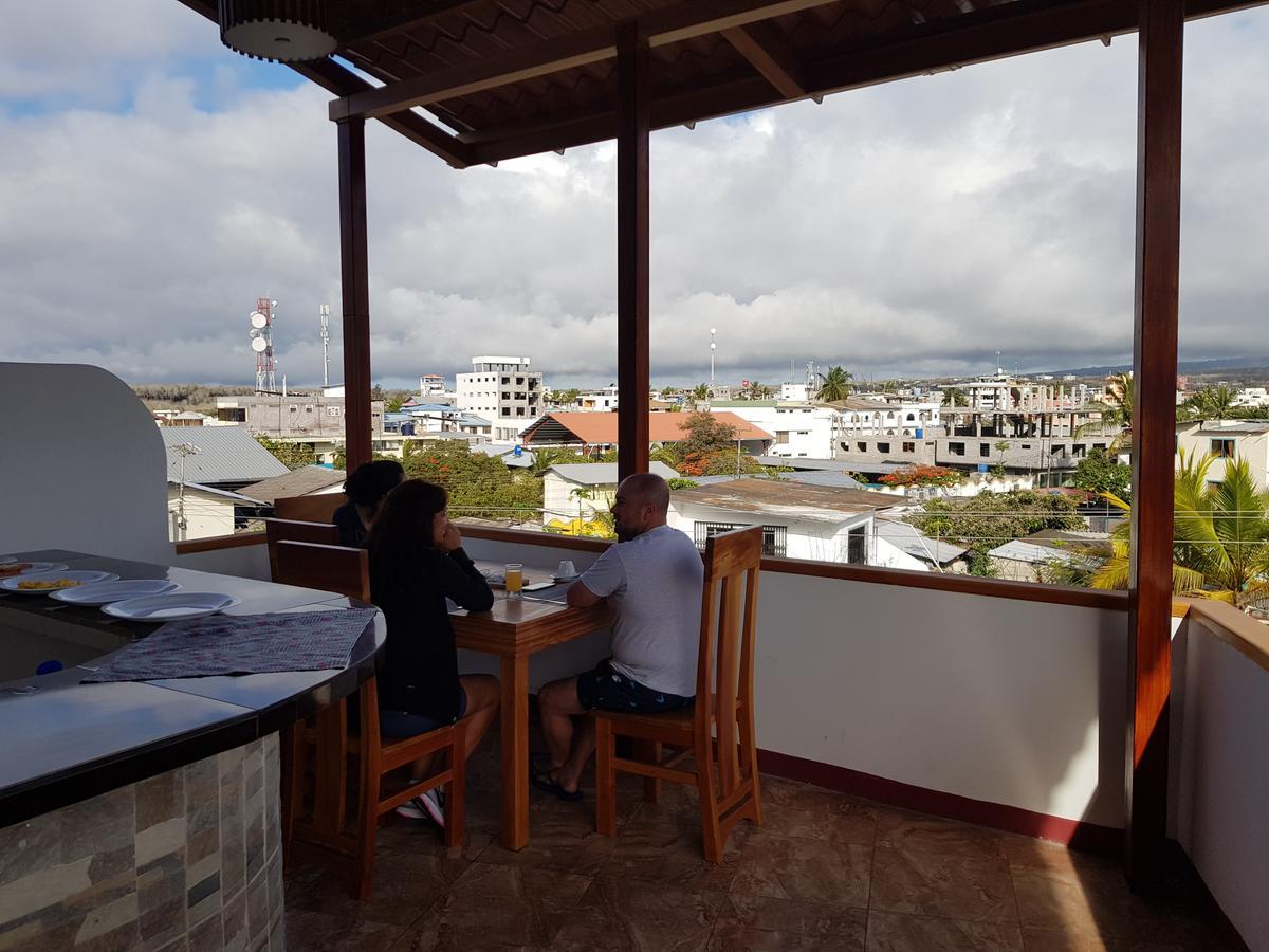 Gloria - Galapagos Inn Puerto Ayora  Bagian luar foto