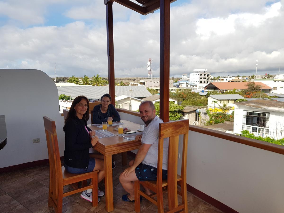 Gloria - Galapagos Inn Puerto Ayora  Bagian luar foto