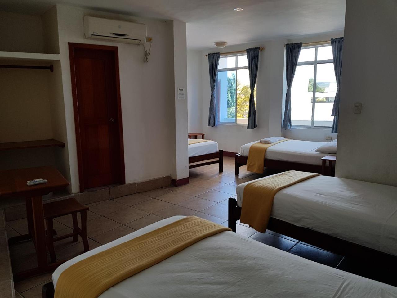 Gloria - Galapagos Inn Puerto Ayora  Bagian luar foto
